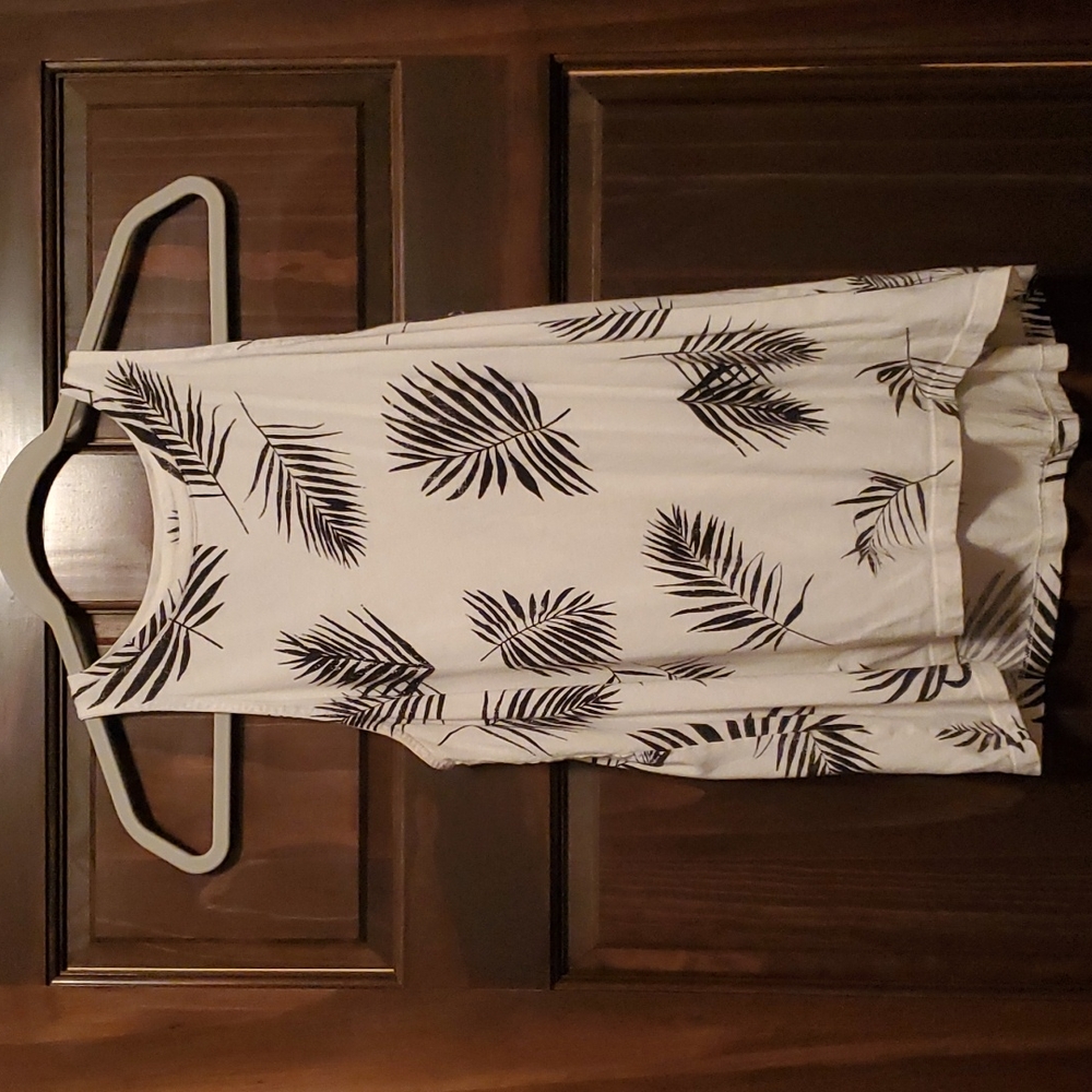 Old Navy women's tank top, white/black, medium